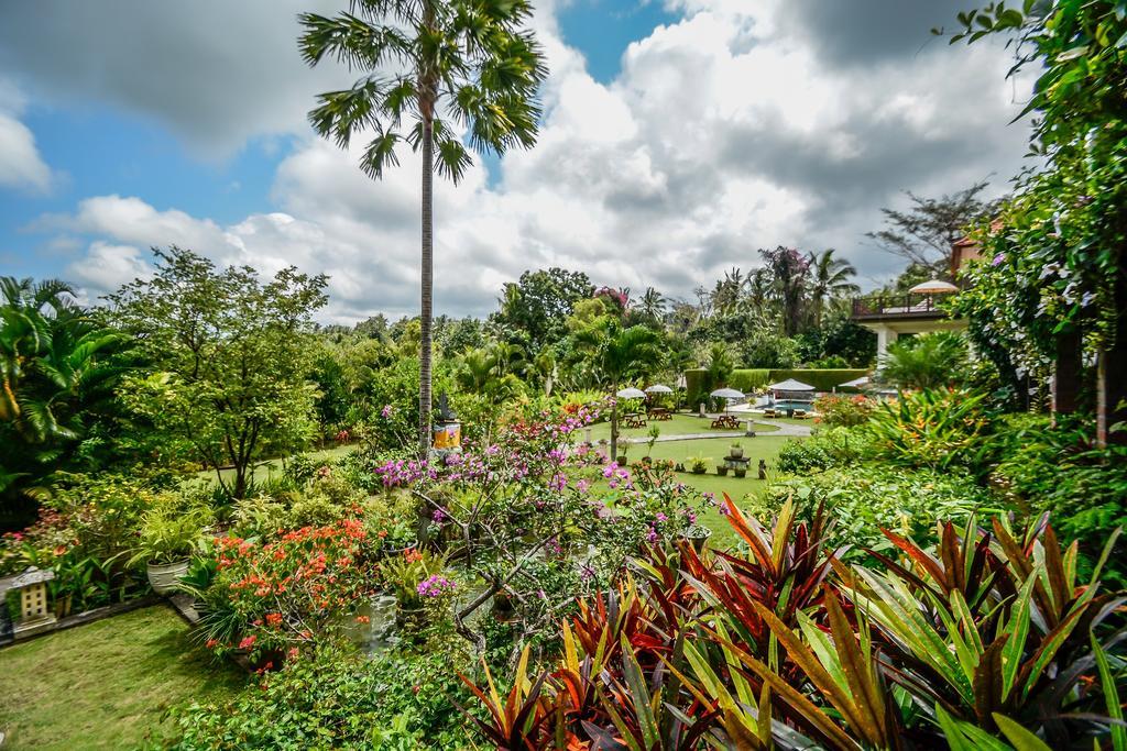 Bukit Asri Lodge Seraya Bagian luar foto