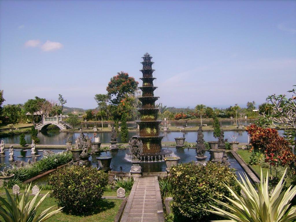 Bukit Asri Lodge Seraya Bagian luar foto