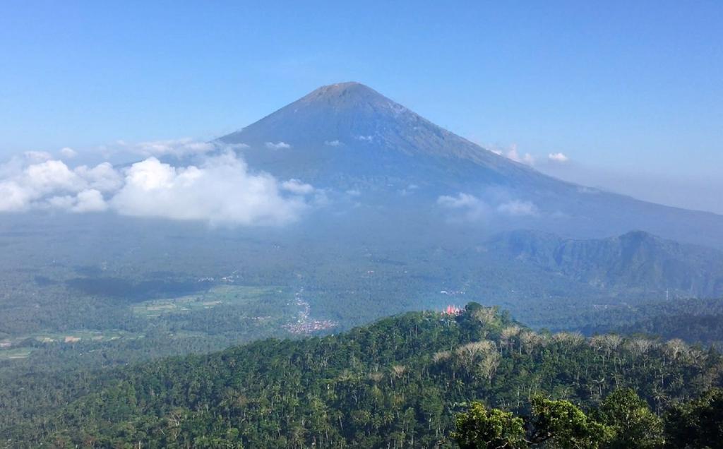 Bukit Asri Lodge Seraya Bagian luar foto